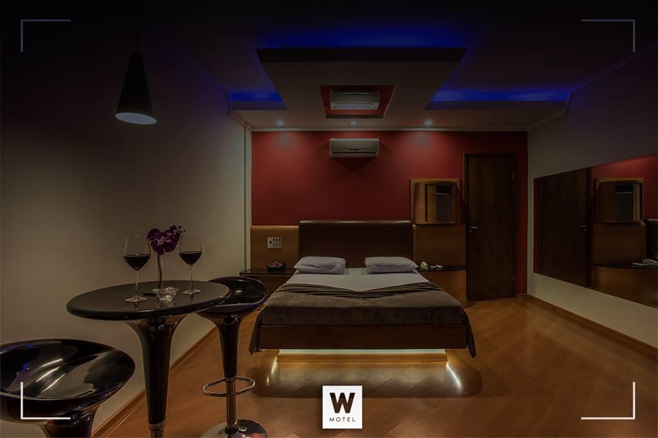 W Motel (Adults Only) คองโกนญัส ภายนอก รูปภาพ
