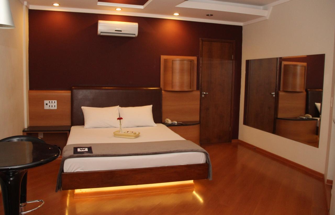 W Motel (Adults Only) คองโกนญัส ภายนอก รูปภาพ